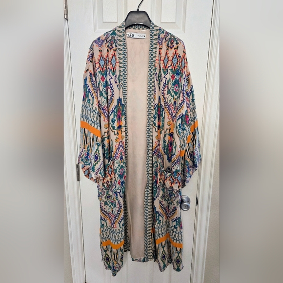 ZARA - 2-piece Set: Printed Duster w/ Matching Shorts - Picture 2 of 4